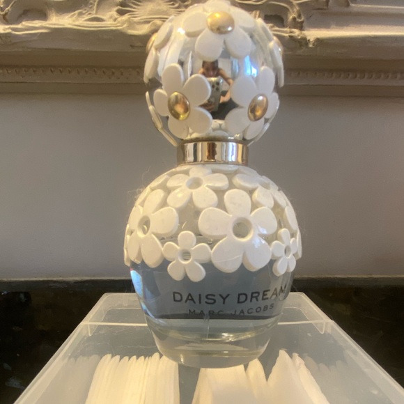 Marc Jacobs daisy
